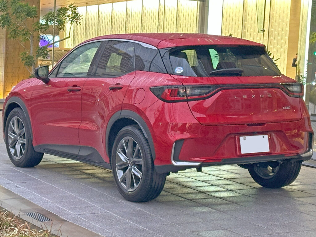 レクサスLBX Relaxグレード リアビュー 購入前に知っておきたい評価の視点